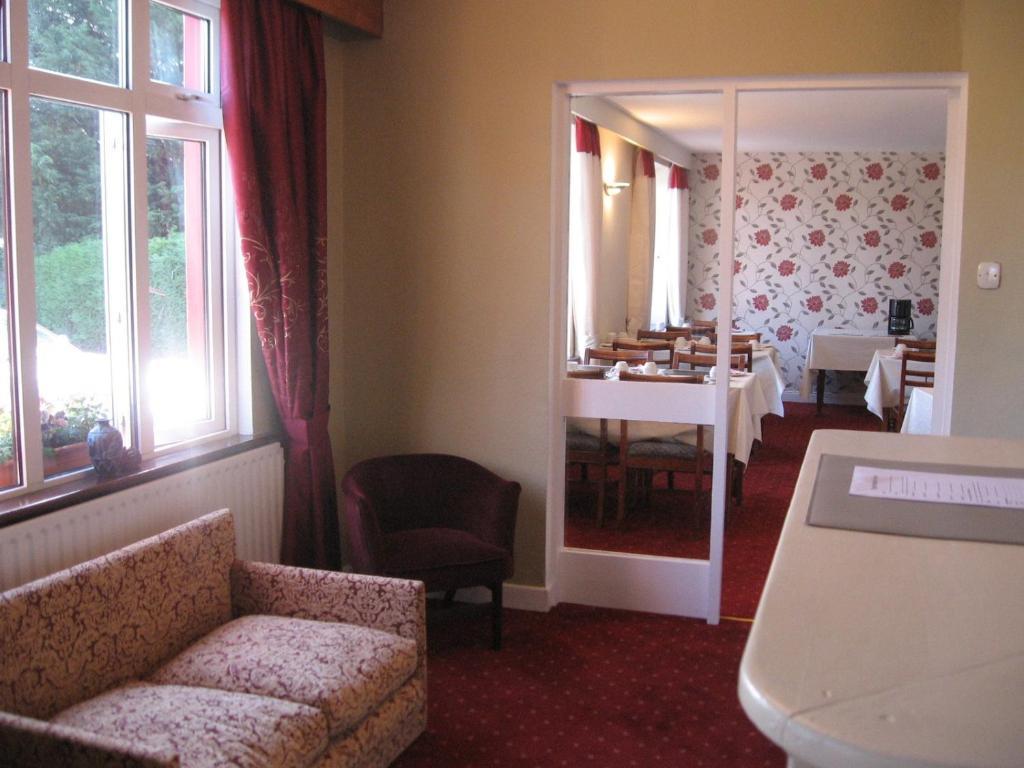 Woodlawn House Hotel Киларни Екстериор снимка