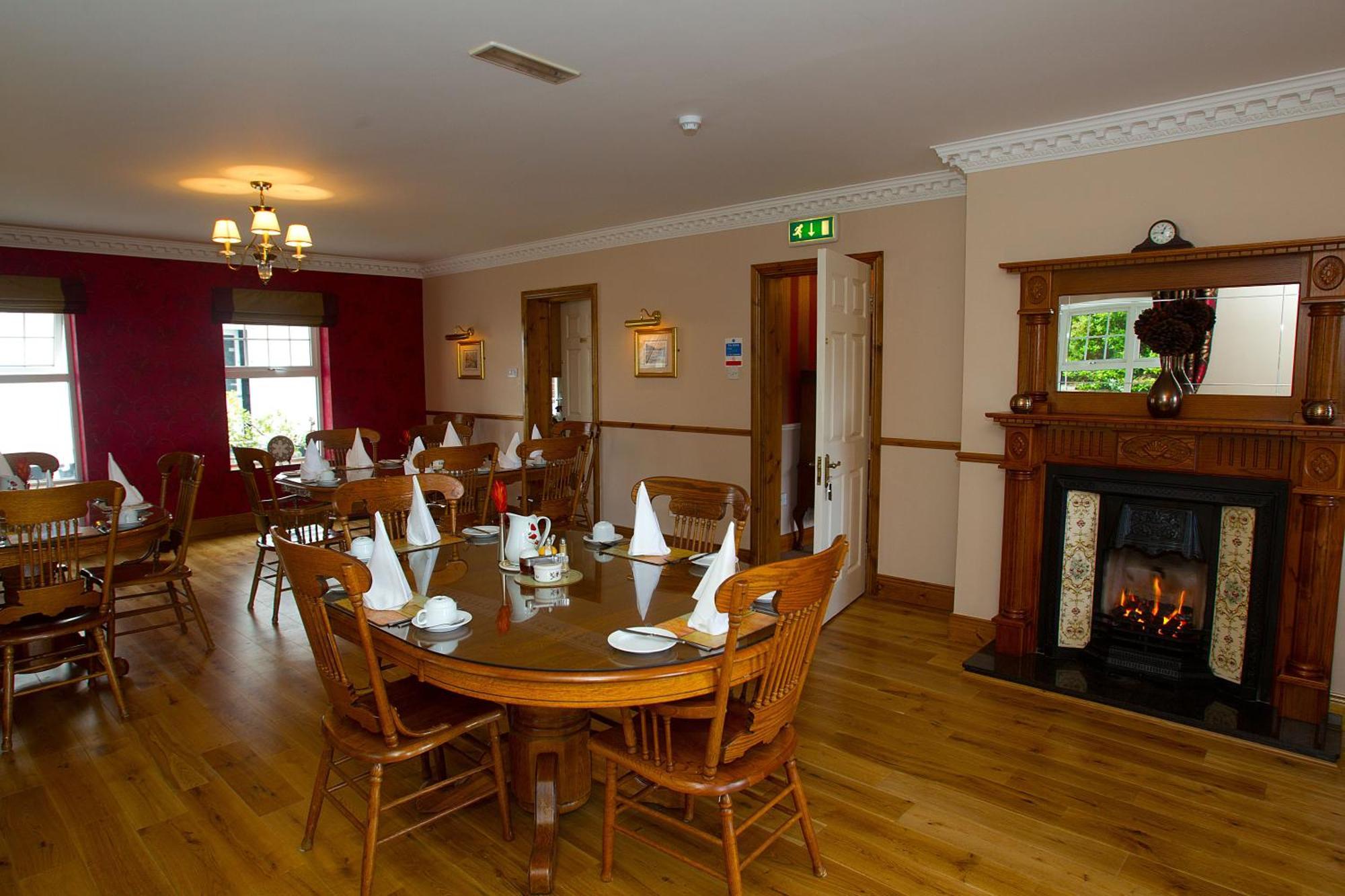 Woodlawn House Hotel Киларни Екстериор снимка
